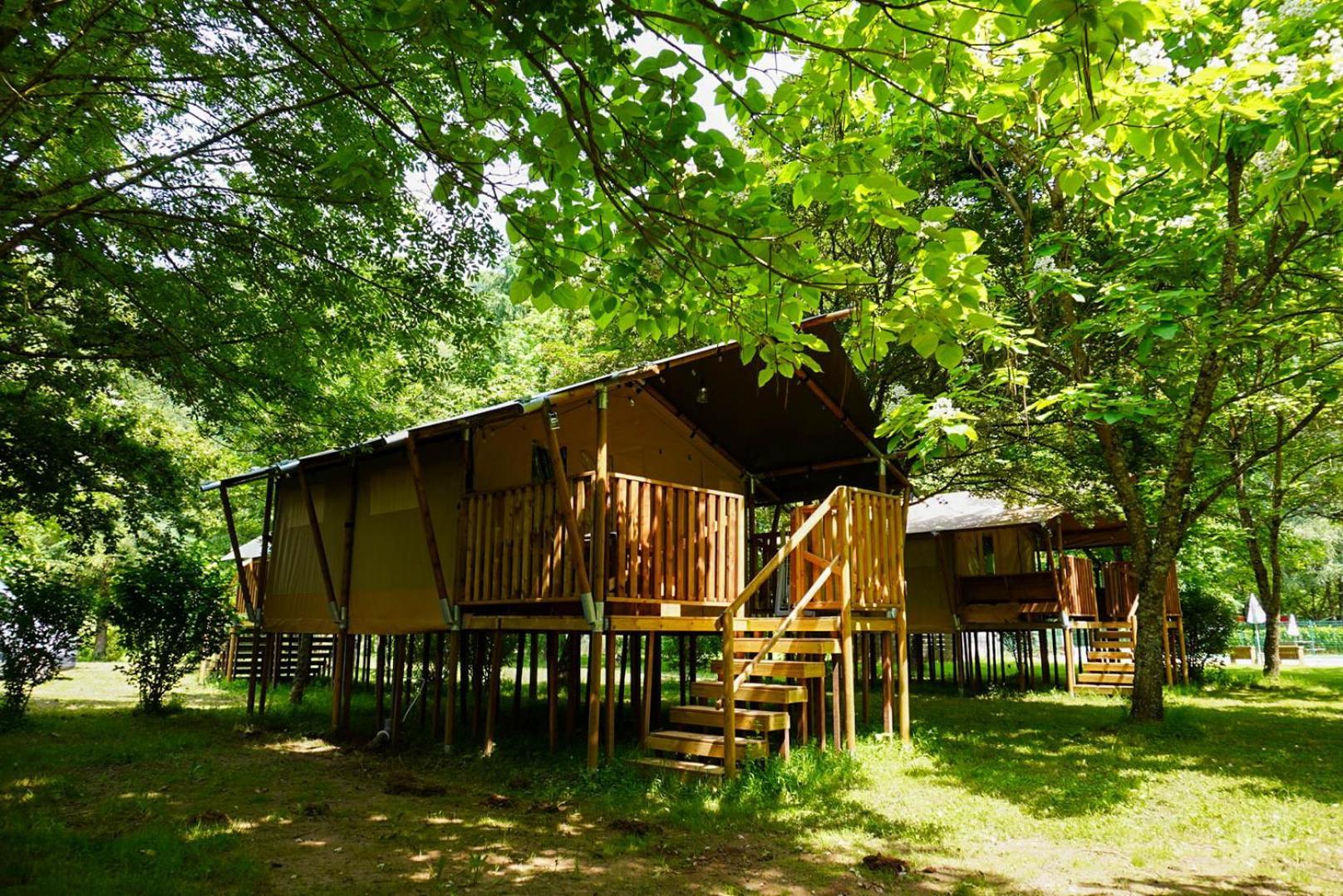Camping Pittoresque Saint-Parthem Cameră foto