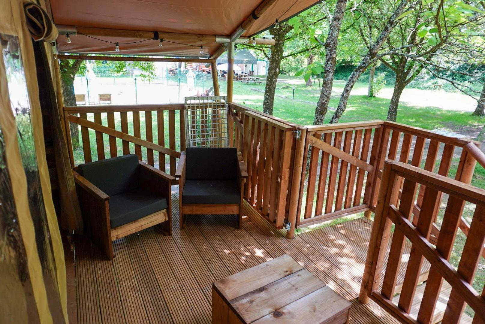Camping Pittoresque Saint-Parthem Cameră foto