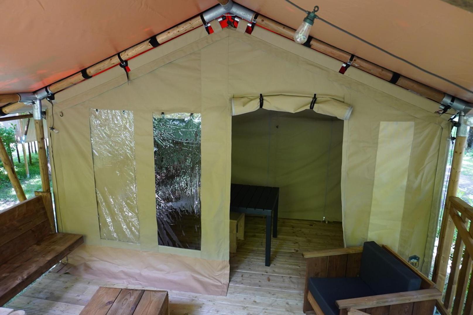 Camping Pittoresque Saint-Parthem Cameră foto