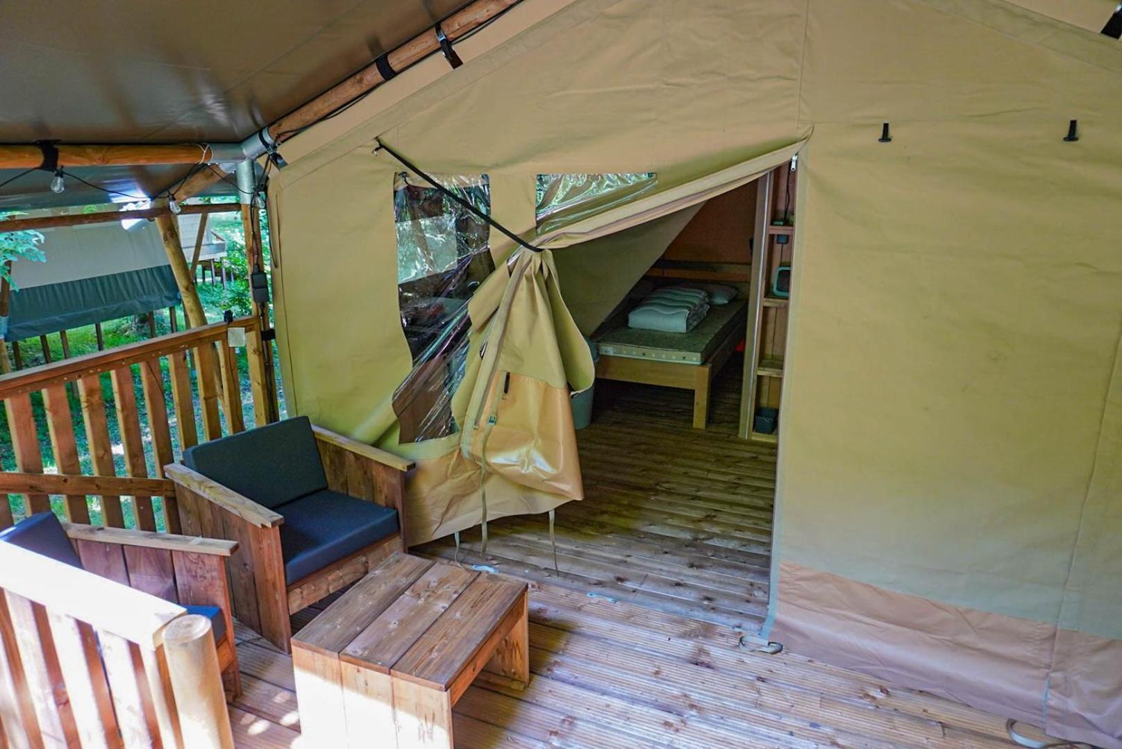 Camping Pittoresque Saint-Parthem Cameră foto