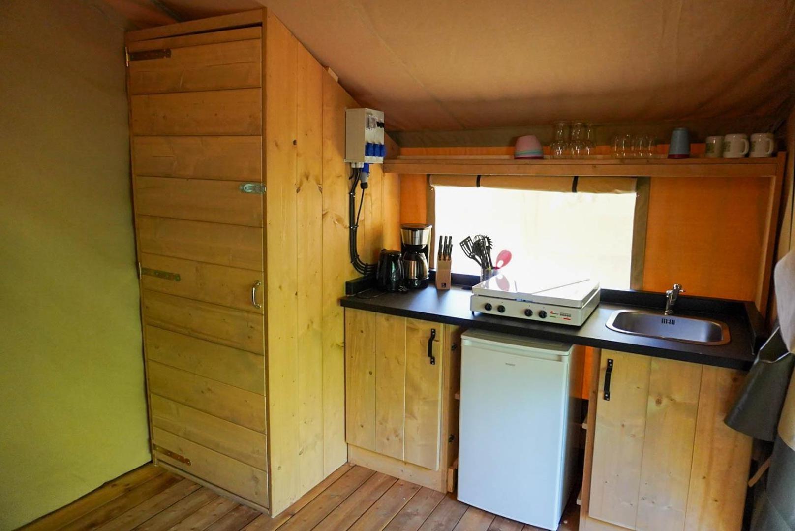 Camping Pittoresque Saint-Parthem Cameră foto