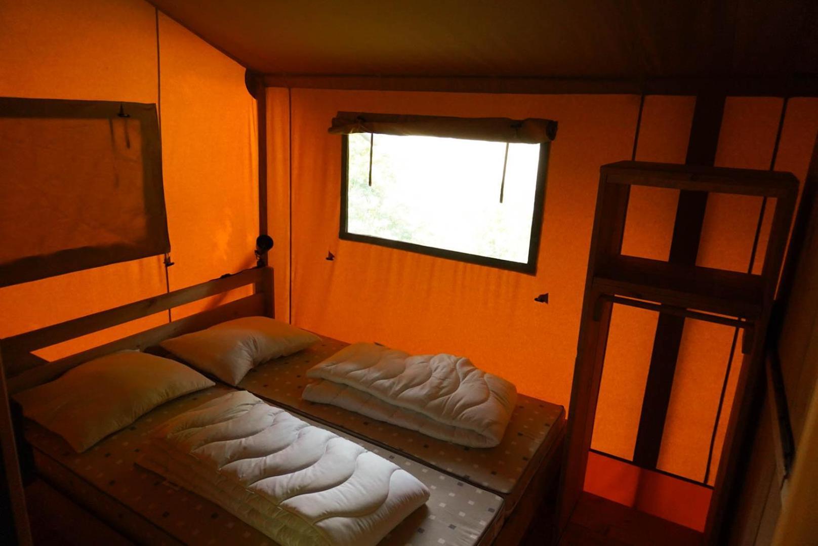 Camping Pittoresque Saint-Parthem Cameră foto