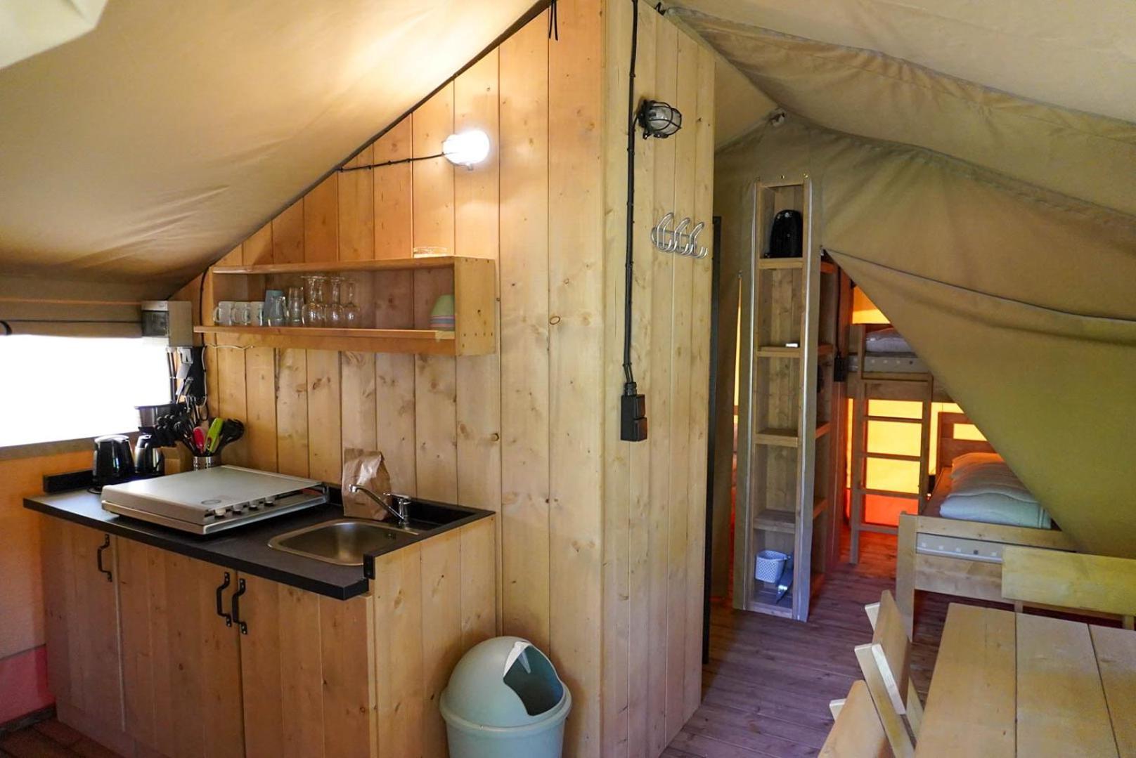 Camping Pittoresque Saint-Parthem Cameră foto