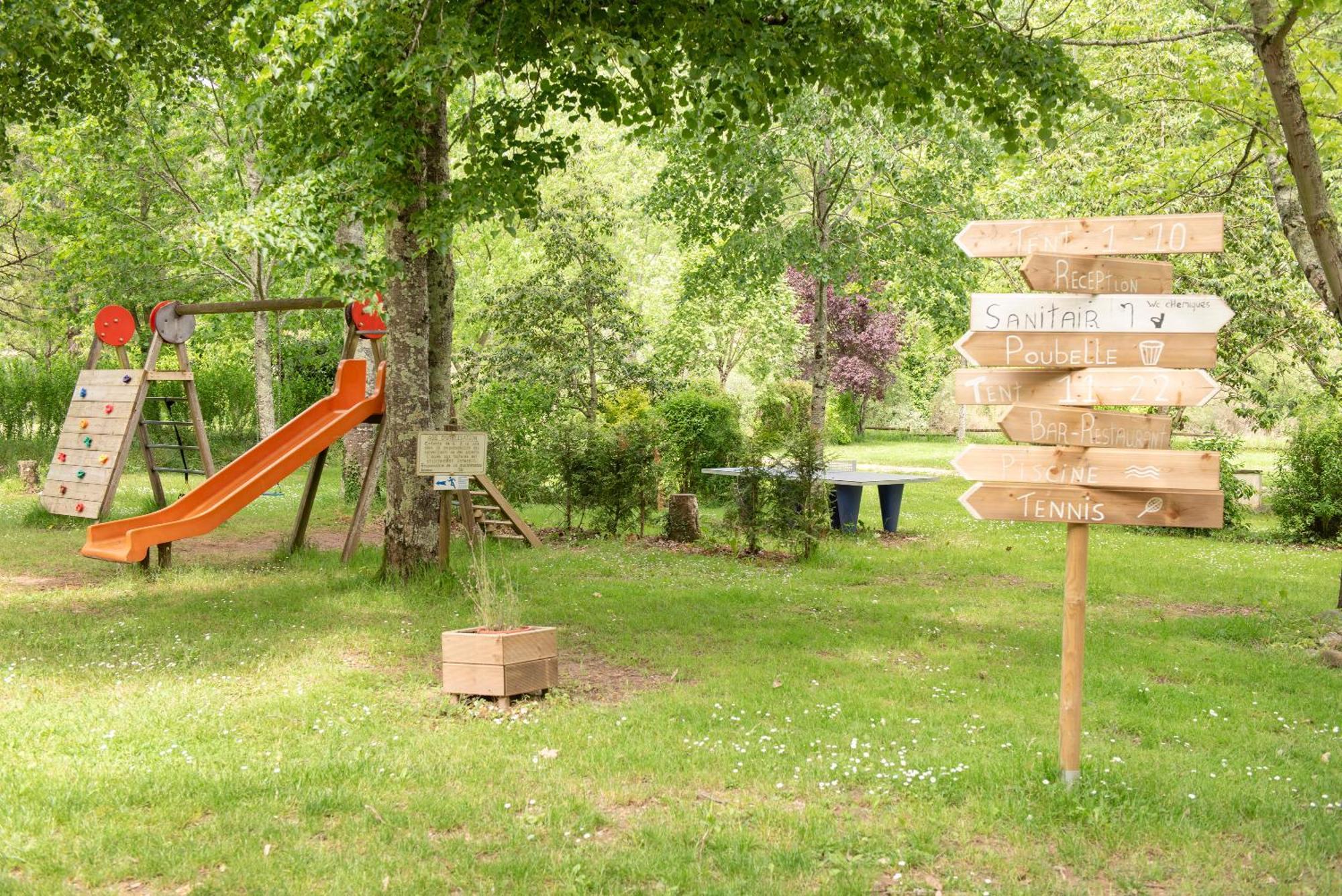 Camping Pittoresque Saint-Parthem Exterior foto